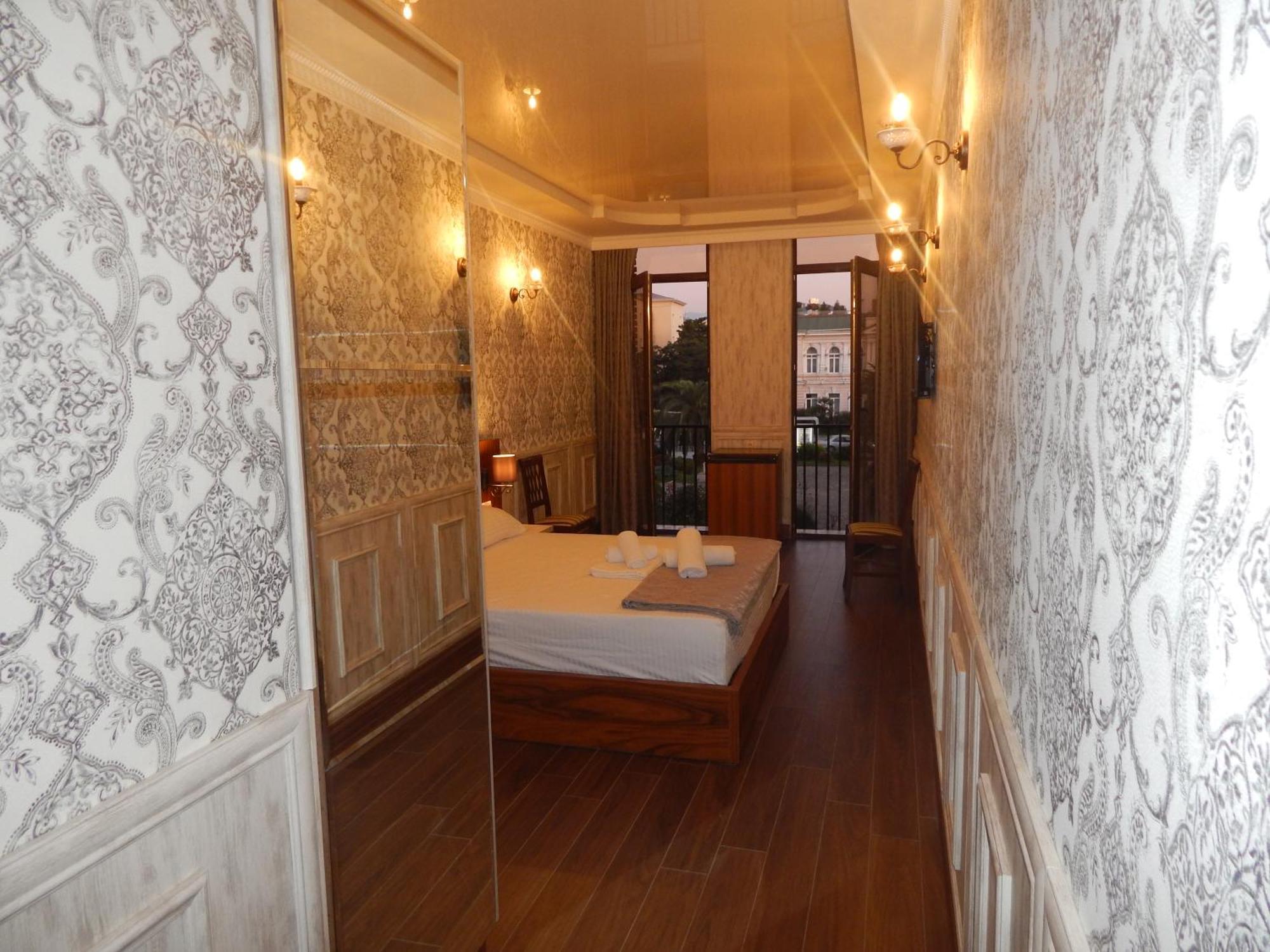 Melini Boutique Hotel Batumi Exterior foto