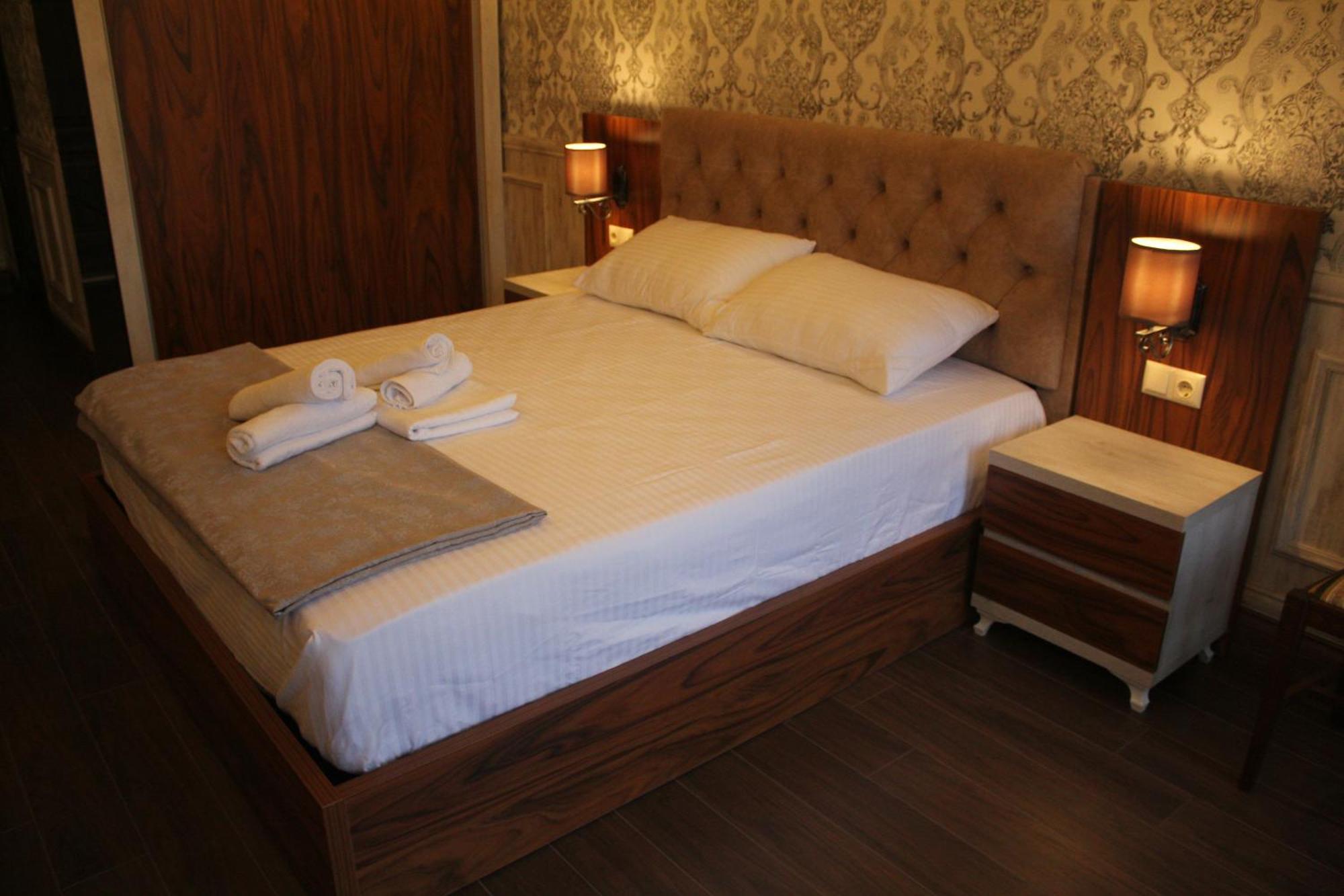 Melini Boutique Hotel Batumi Exterior foto