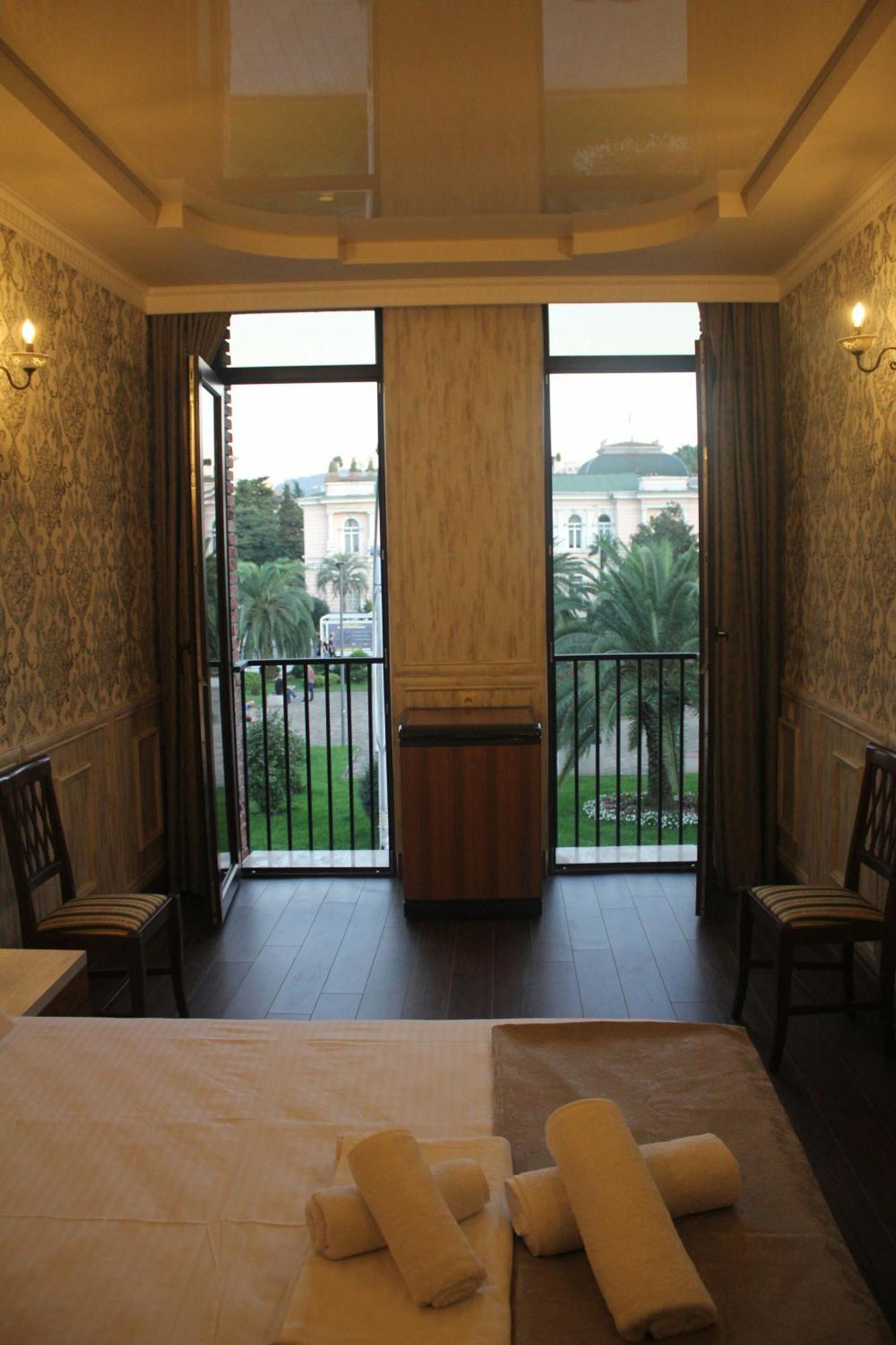 Melini Boutique Hotel Batumi Exterior foto